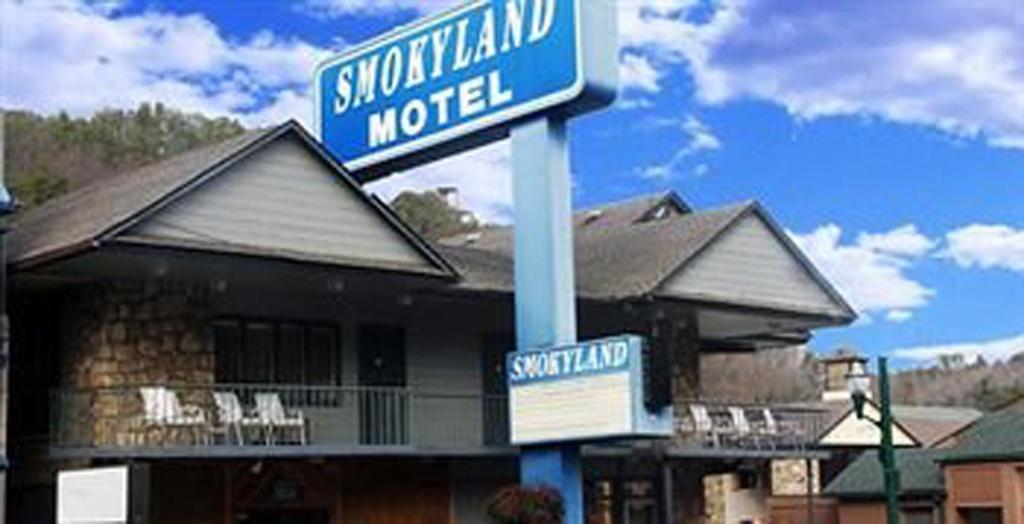 Smokyland Motel - Gatlinburg Ngoại thất bức ảnh